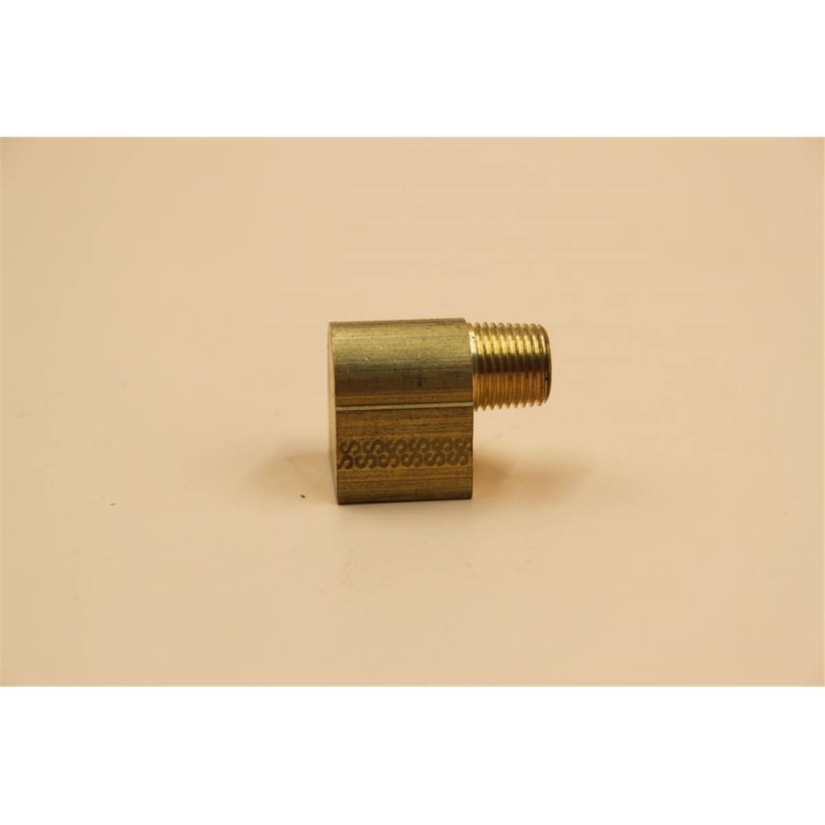 Raccord carbu 90°