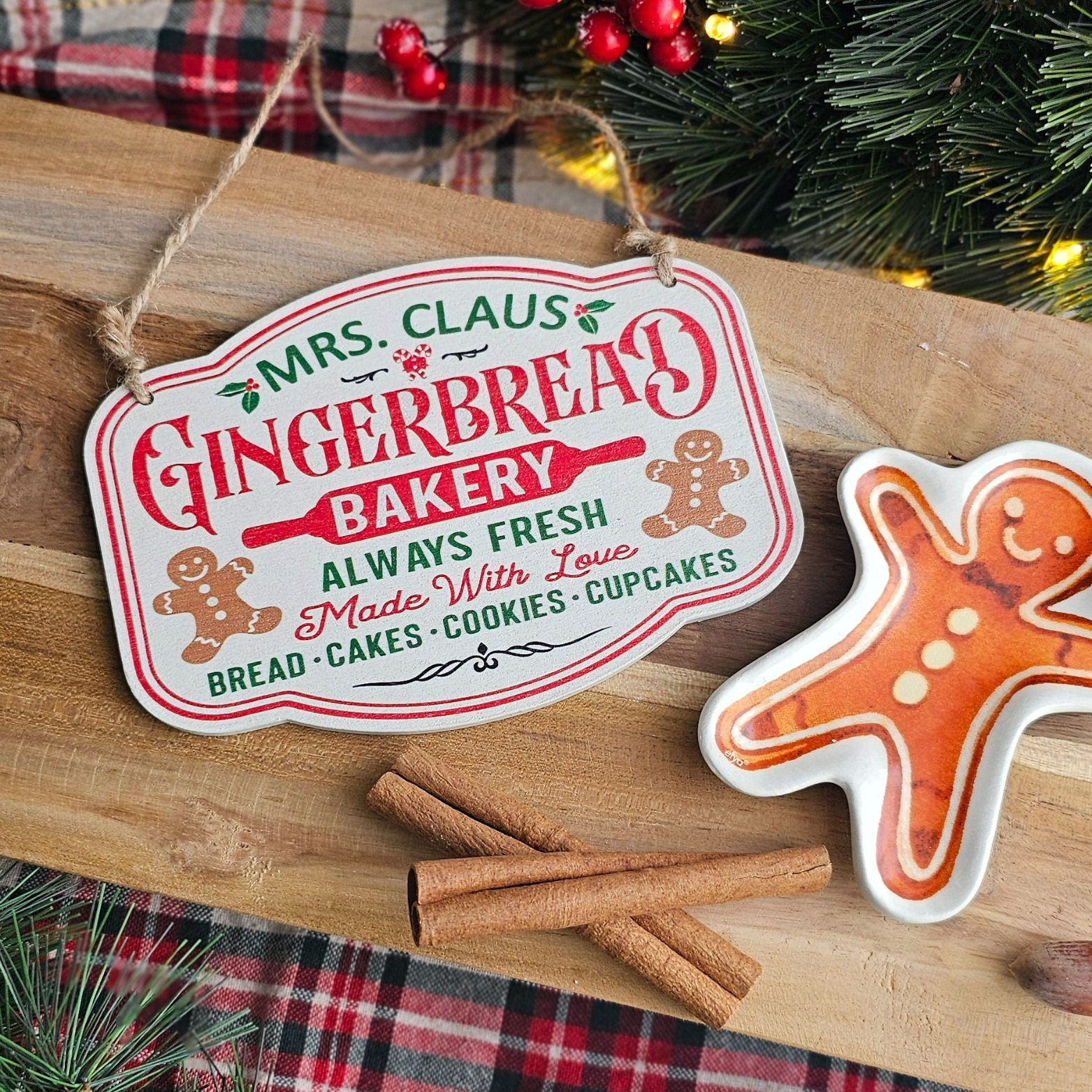 Black and Red Christmas Market Logo.zip - 1