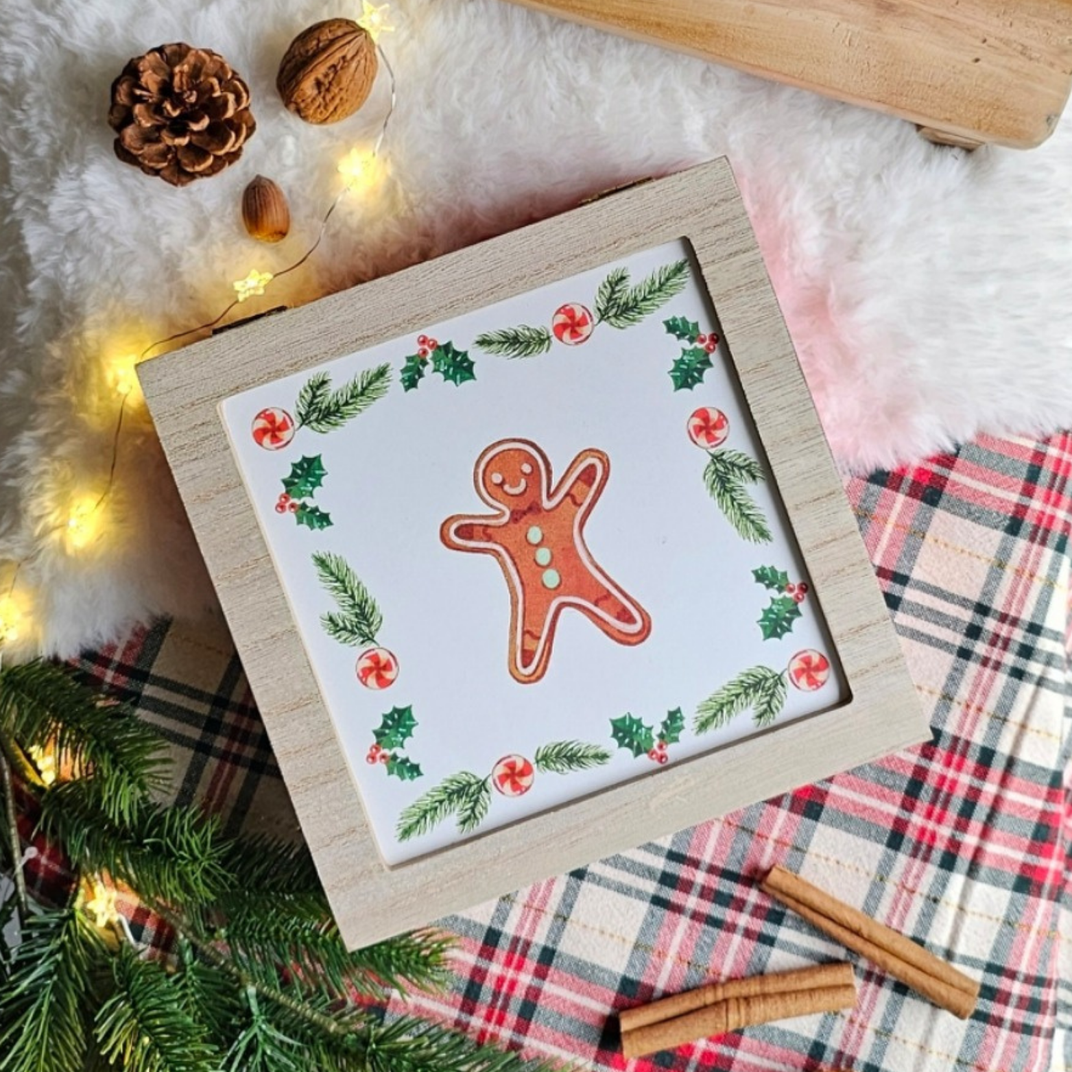 Black and Red Christmas Market Logo.zip - 36