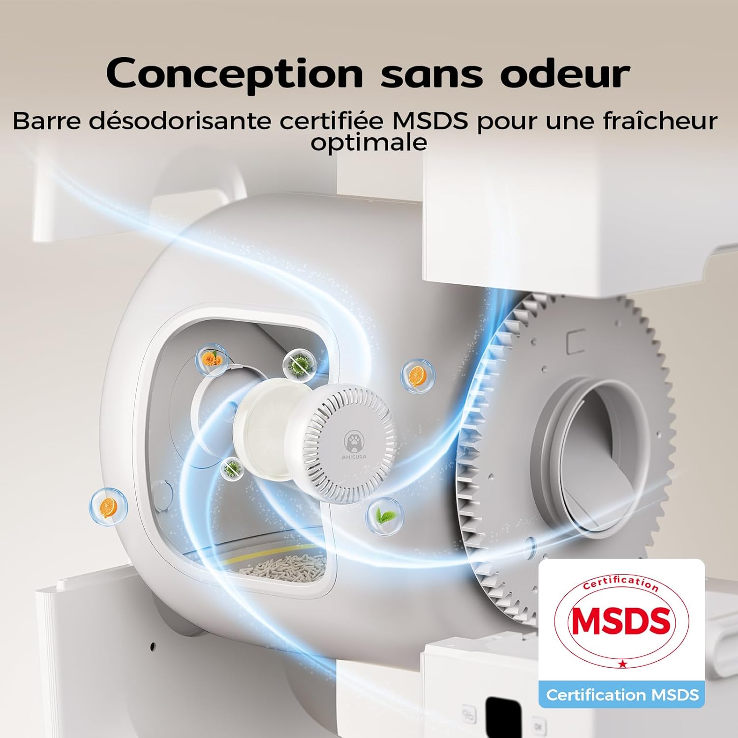 Chat utilisant la litière Cura3, démonstration du confort et de la sécurité.