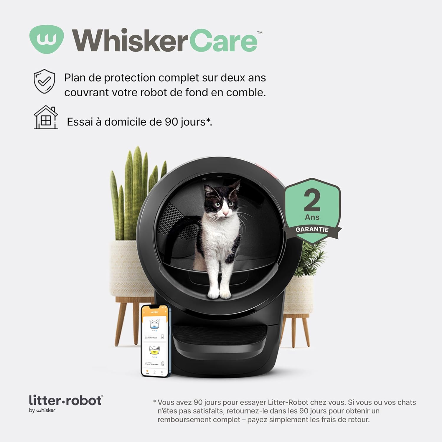 Chat utilisant confortablement la litière auto-nettoyante Litter-Robot 4 aux dimensions compactes