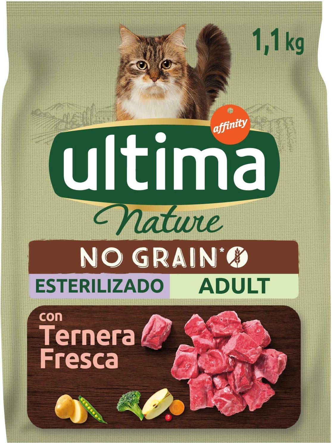 Chat stérilisé dégustant croquettes Ultima Nature Bœuf