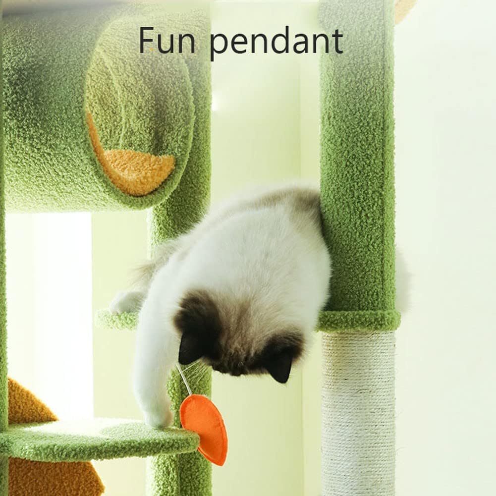 jouets suspendus et balles sur arbre à chat Green Haven