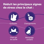 Recharge FELIWAY Classic 48ml posée à côté d’un chat détendu, solution apaisante pour marquage urinaire et griffades.
