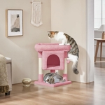 Arbre à chat rose Yaheetech en bois FSC, intégré dans une déco moderne, avec un chat allongé