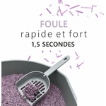 Chat utilisant une litière de tofu biodégradable HAPPY MEOW.