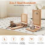 Chat faisant ses griffes sur griffoir en sisal fixé au mur.