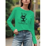 Détail col bénitier du t-shirt vert clair