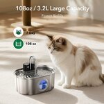 Accessoire design raffiné chat petite taille fontaine PEKTACO intérieur luxe.