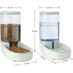 Lot de 2 distributeurs chat 4L nourriture et eau, coin repas design raffiné dans un salon