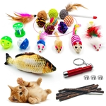 Accessoire chat design raffiné félin pour jeu interactif.