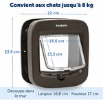 Chatière à puce électronique pour chat, design raffiné félin marron.