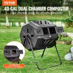 Composteur rotatif double chambre de 162 L posé sur une pelouse, avec zoom sur la porte coulissante