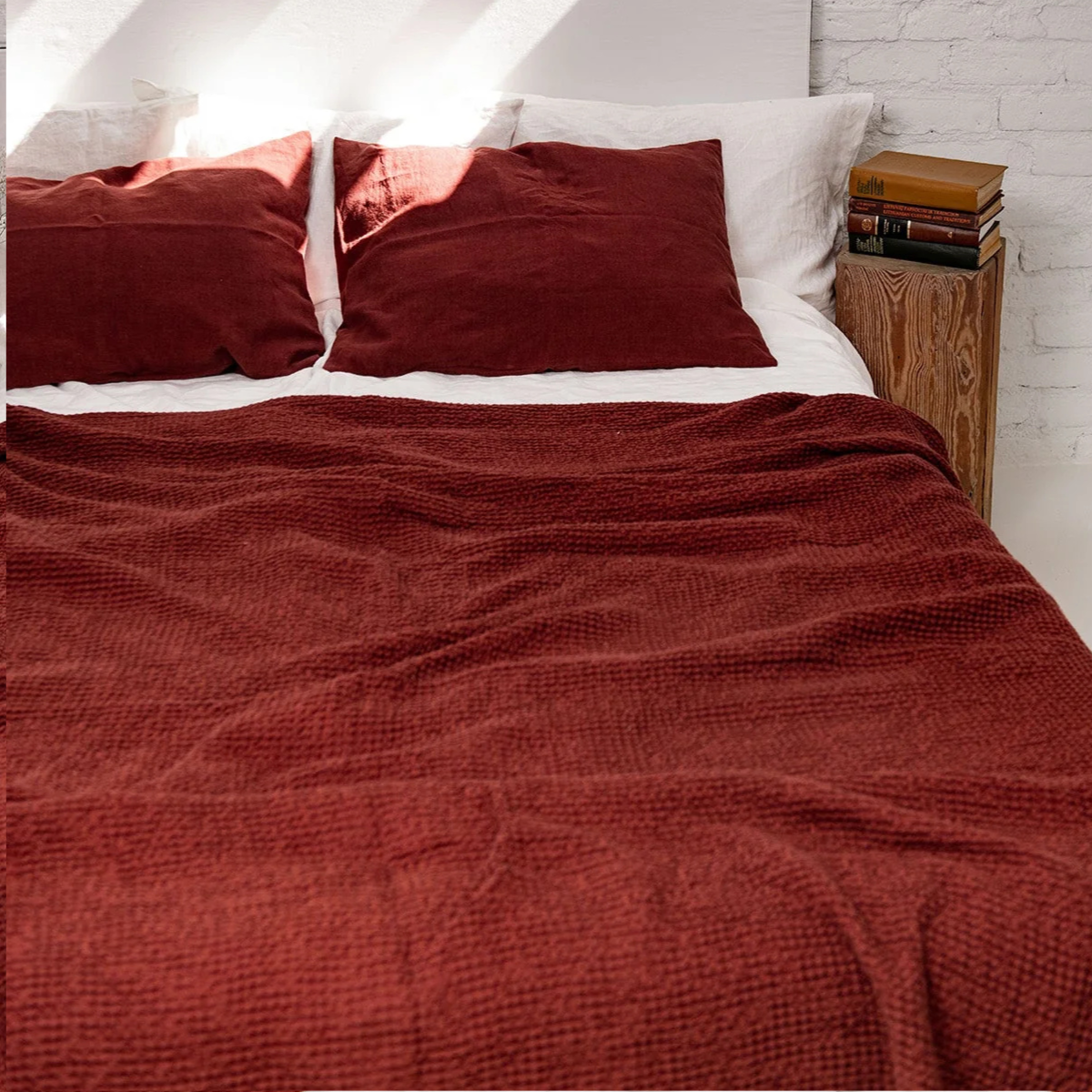 Linen waffle blanket in Terracota (2)