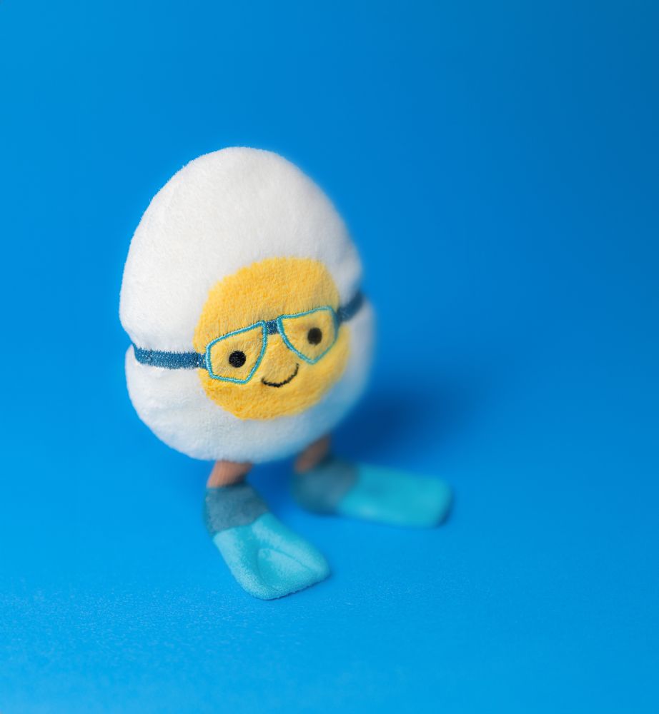 A6BES-Amuseables-Boiled-Egg-Scuba-High-Summer-Blue-Detail-Shot-1