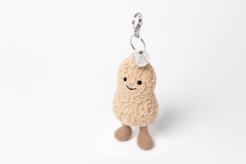 APN4BC-Amuseable-Peanut-Bag-Charm-Neutral-Detail-Shot-1