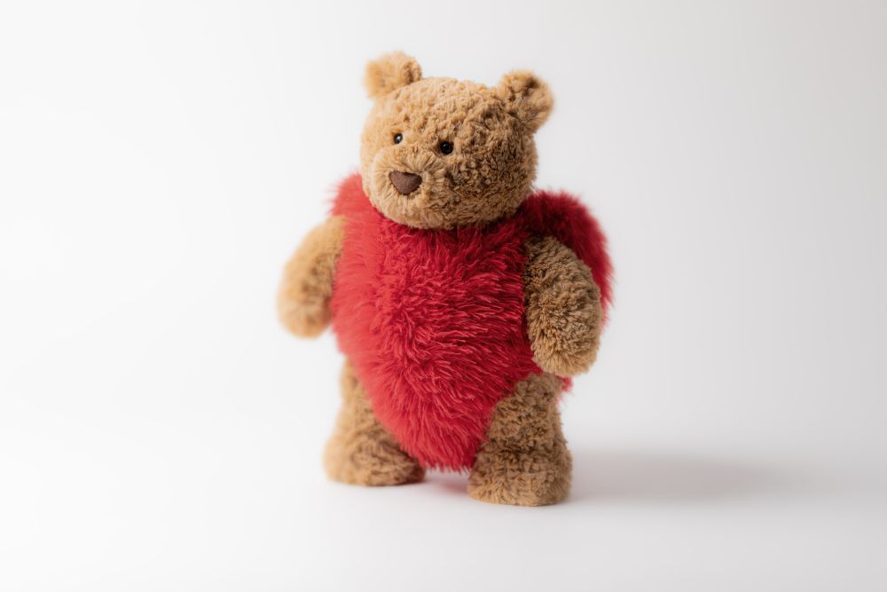 BARL2HE-Bartholomew-Bear-Heartthrob-Neutral-Detail-Shot-1