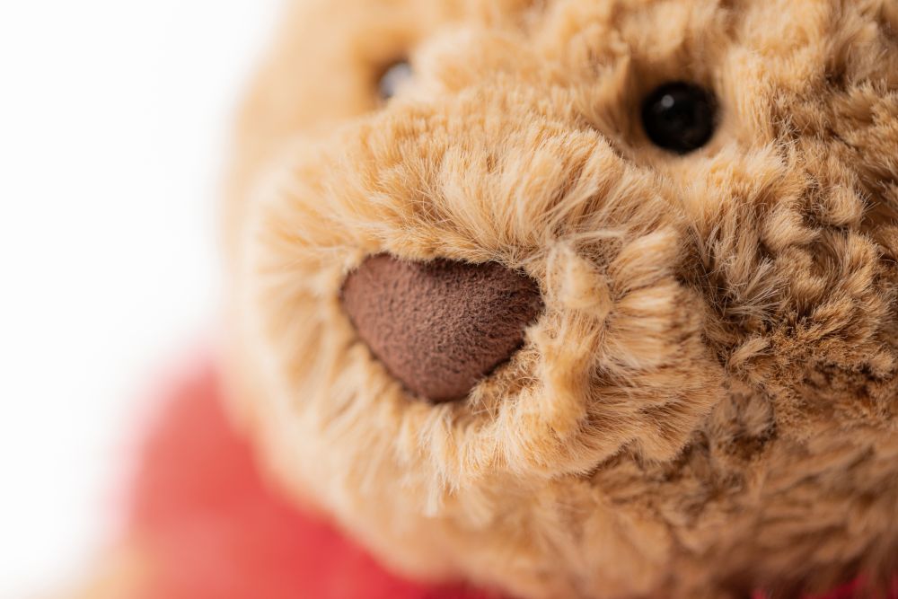 BARL2HE-Bartholomew-Bear-Heartthrob-Neutral-Detail-Shot-2