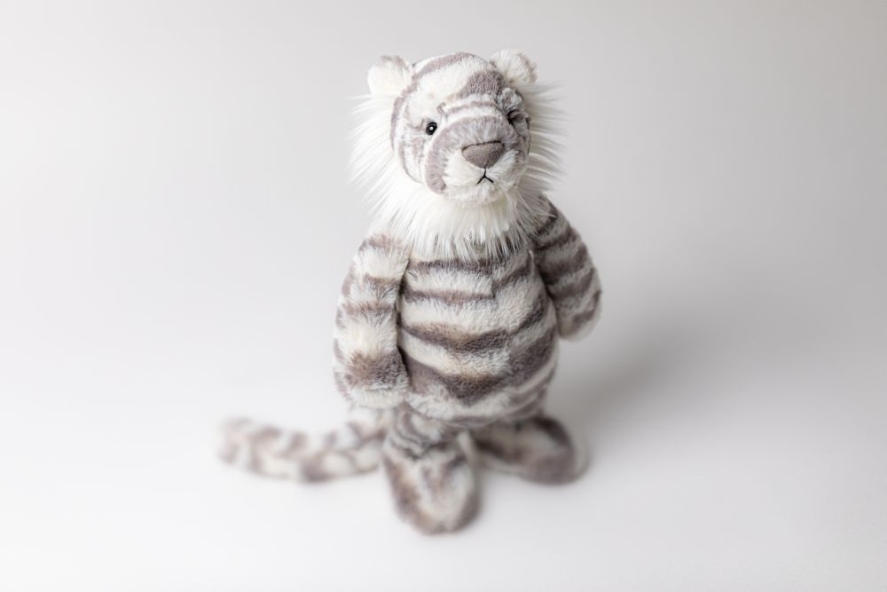 BAS3SNT-Bashful-Snow-Tiger-Medium-Neutral-Detail-Shot-2