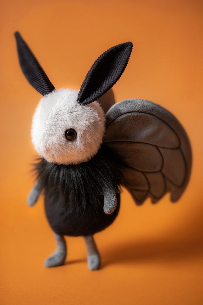 MIF3MOTH-Miff-Mothman-Burnt-Orange-Detail-Shot-1