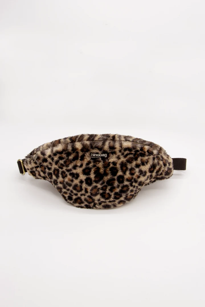 sac-banane-sasha-leopard-face-packshot-hindbag_720x