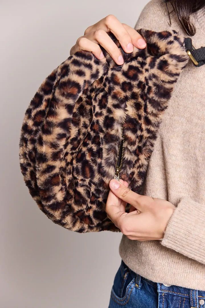banane-andrea-leopard-02-dos-hindbag_720x
