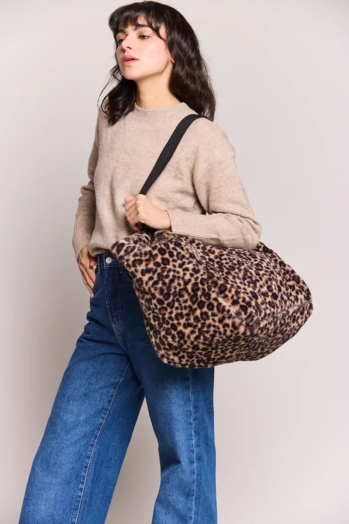 sac-cabas-claude-leopard-01-hindbag_720x