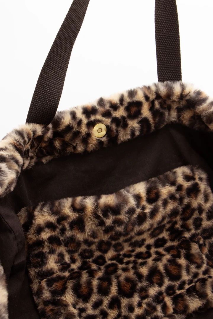 sac-cabas-claude-leopard-interieur-packshot-hindbag_bb0e6f79-6ead-4c39-add2-281015a5953f_720x