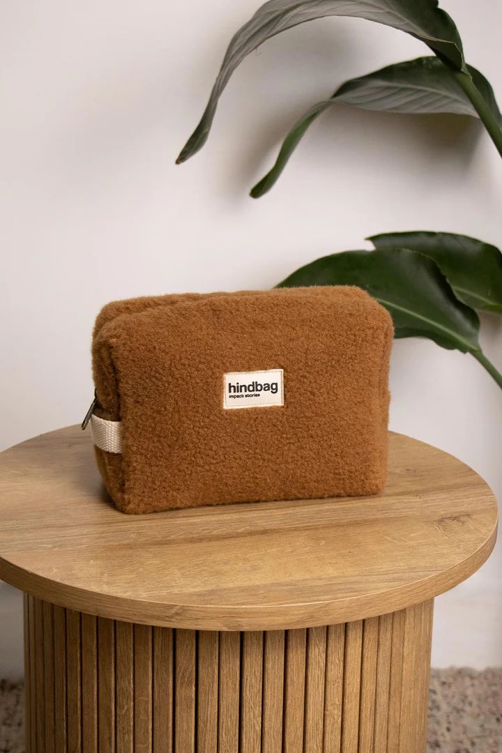 trousse-leon-teddy-brun-ambiance-hindbag_1_720x