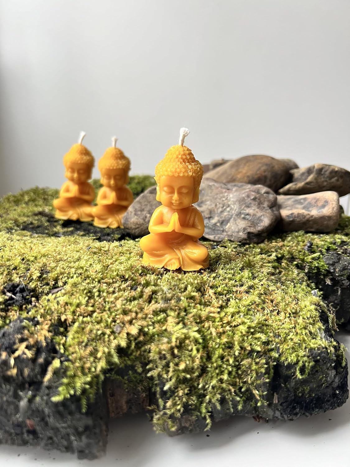 RS Lot de 7 bougies Bouddha - 100 % cire dabeille - Figurines de Bouddha faites à la main en cire naturelle - Pour méditat 6