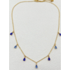Collier Amalfi : petits ornements facettés en forme de goutte, espacés sur la chaîne