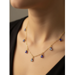 Collier Amalfi : petits ornements facettés en forme de goutte, espacés sur la chaîne