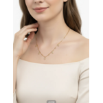 Collier Venezia : Cinq petites breloques ovales brillantes et détails ronds suspendus