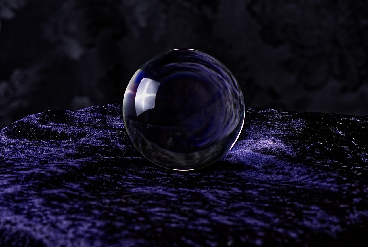 crystal-ball-photography-3973695_1280