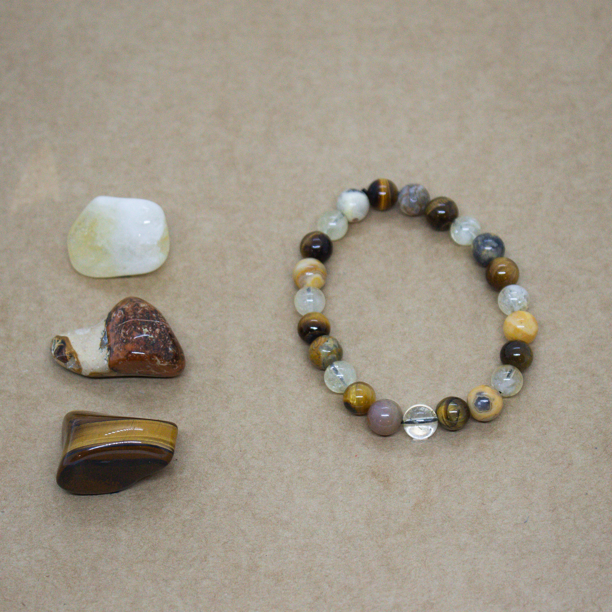 photo-teora-merignac-bracelet-creation-energies-chakras-du-plexus-solaire-1-citrine-agate-crazy-lace-dentelle-mookaite-jaspe-polychrome-oeil-de-tigre-jaune-naturel-lithotherapie
