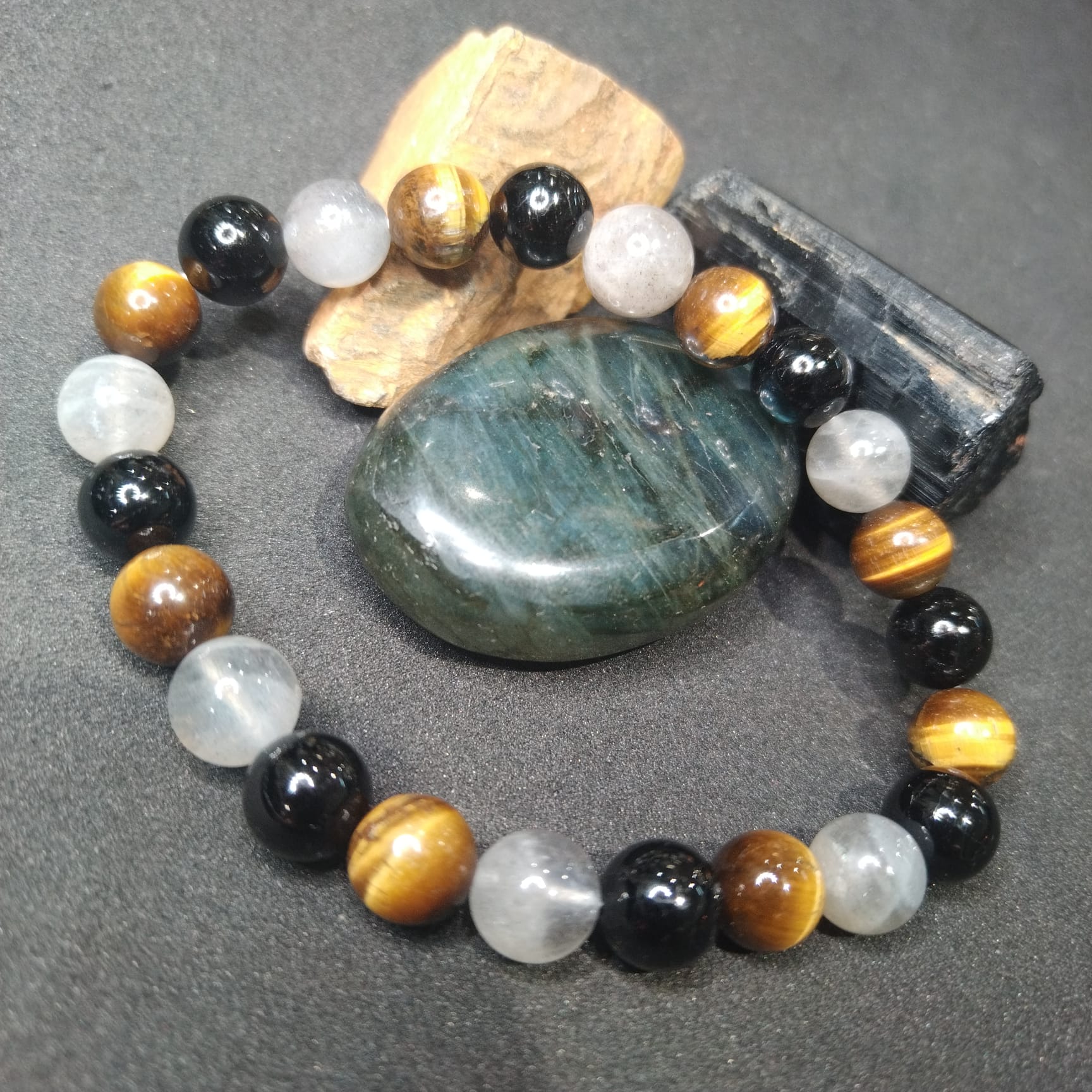 bracelet-creation-te-ora-protection-thérapeutes-enseignants-litho-lithothérapie-oeil-tigre-labradorite-tourmaline-3