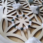 bracelet-pleine-lune-creation-teora-personnalisée-energies-de-la-lune-8mm-perles-sélénite-labradorite-blanche-pierre-de-lune-peristerite-agate-mousse-2