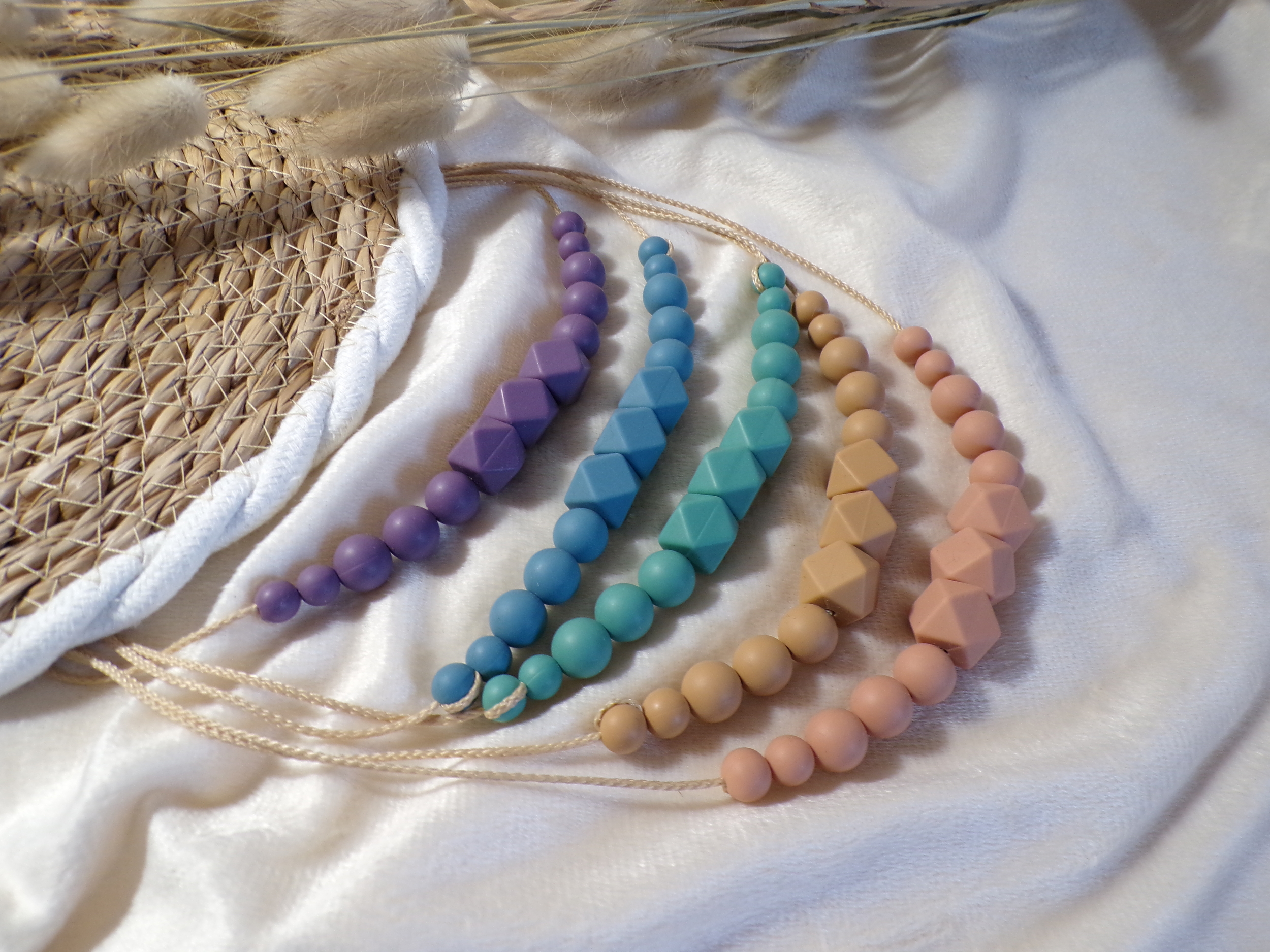 Collier femme silicone - Bijoux maternité - Collection Ondine - Ligne Galet