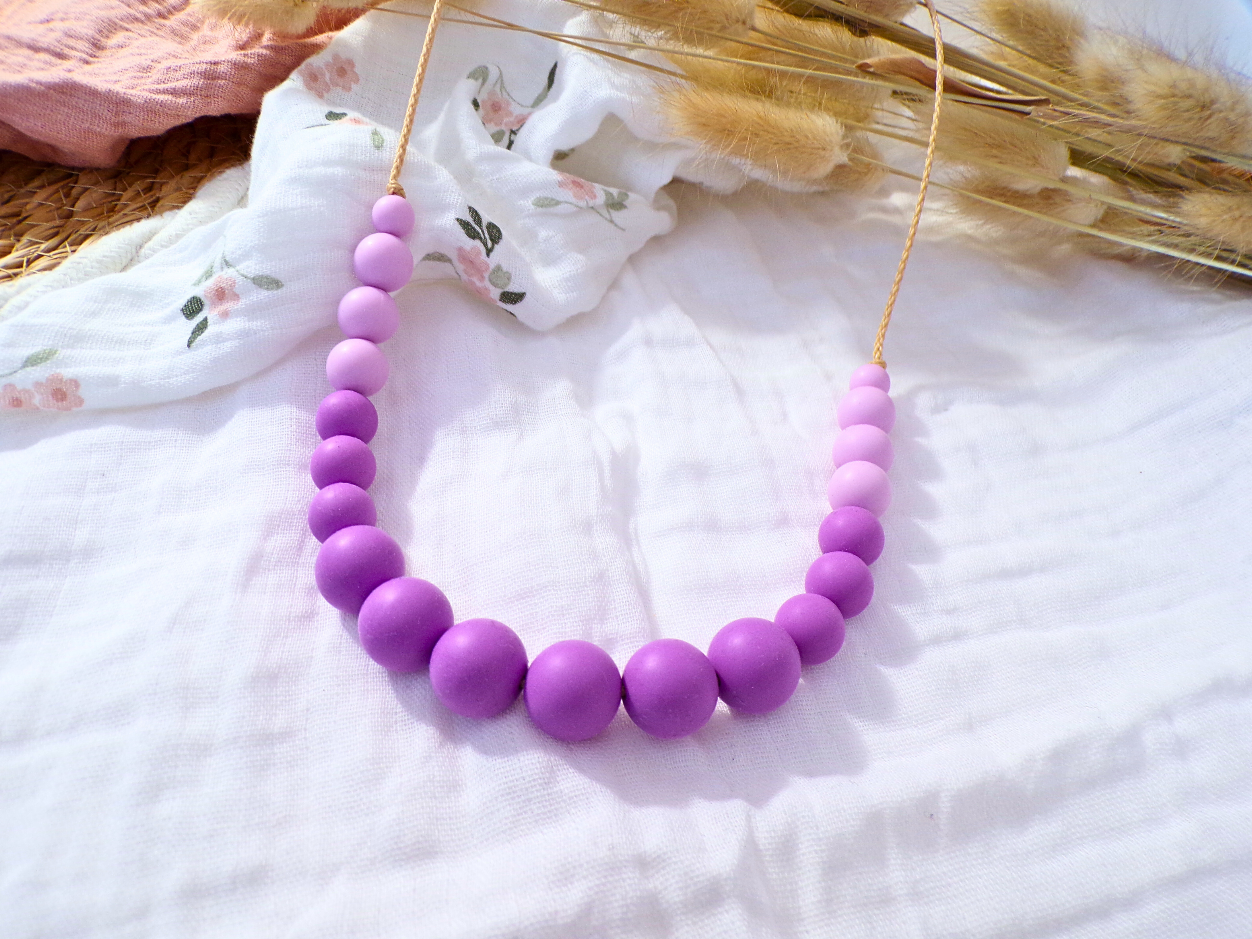 Collier dallaitement silicone bijou allaitement portage majolieperle