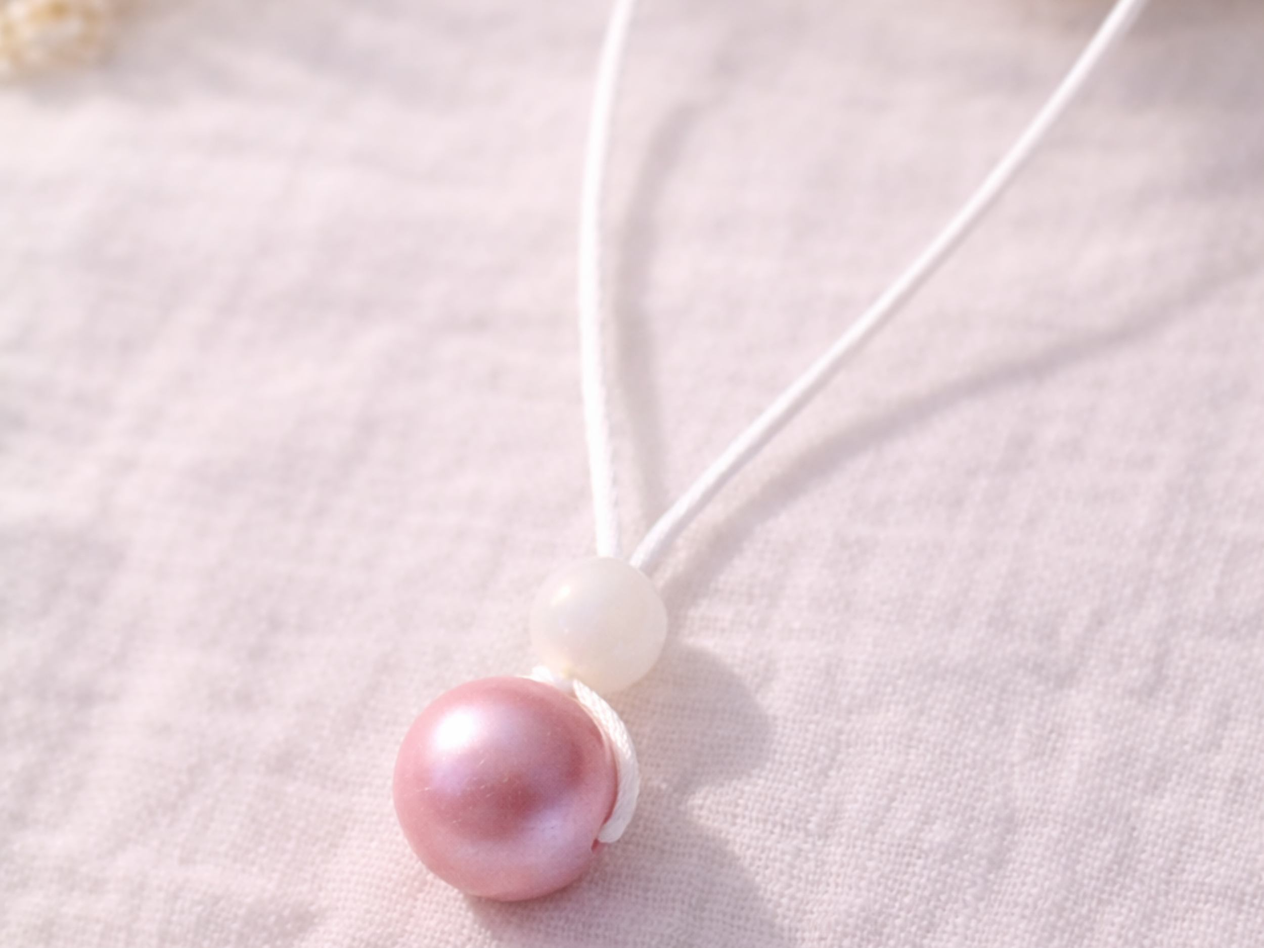 Collier femme silicone élégant Clara Rose Nacré | Majolieperle
