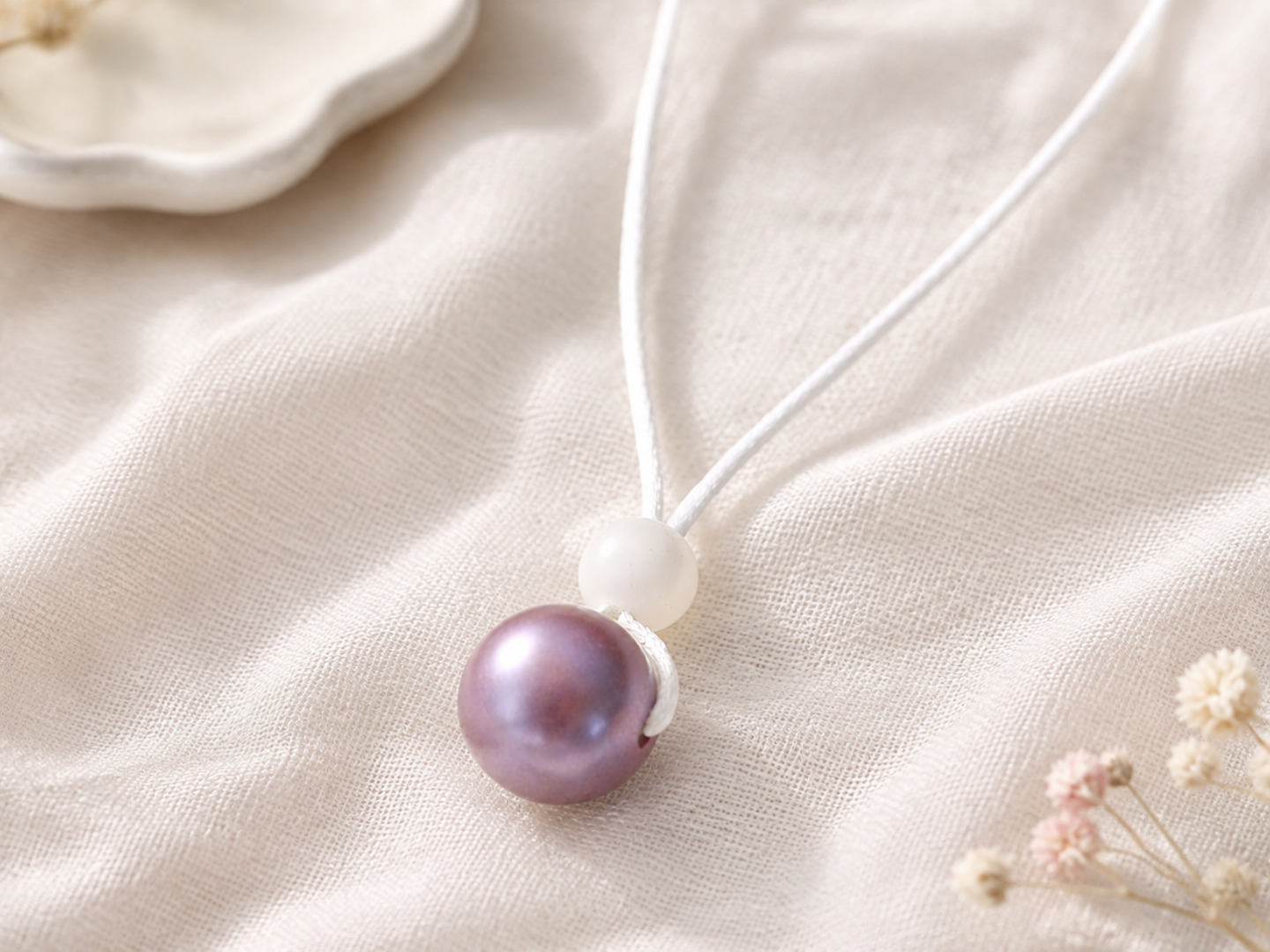 Collier silicone femme chic et léger Clara prune nacré