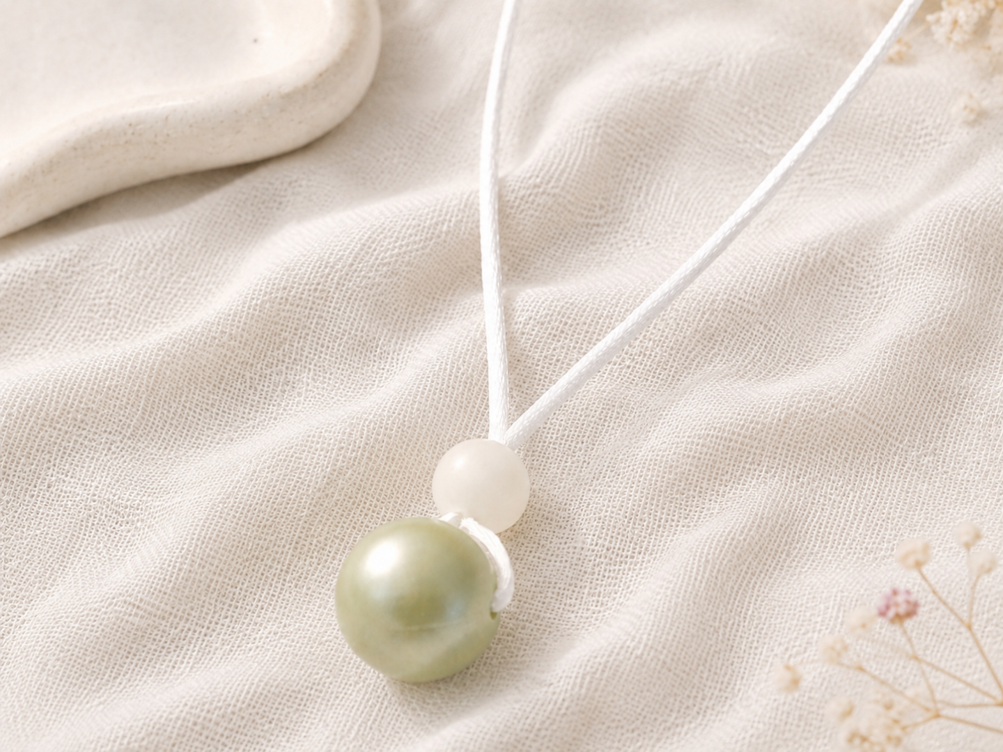Collier silicone femme chic et léger Clara vert nacré