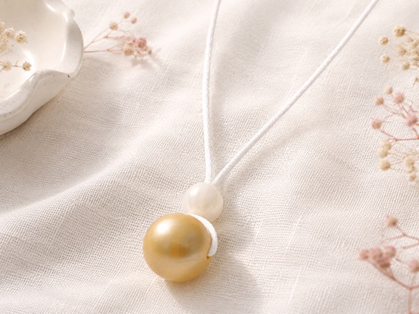 Collier silicone femme chic et léger Clara doré nacré