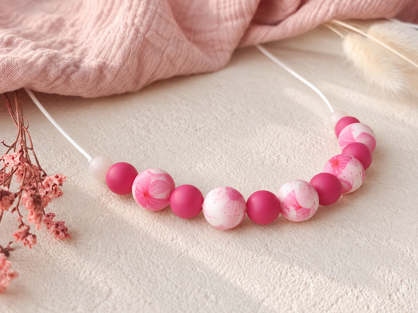 Collier femme tendance fleuri - Allaitement et portage | Flora