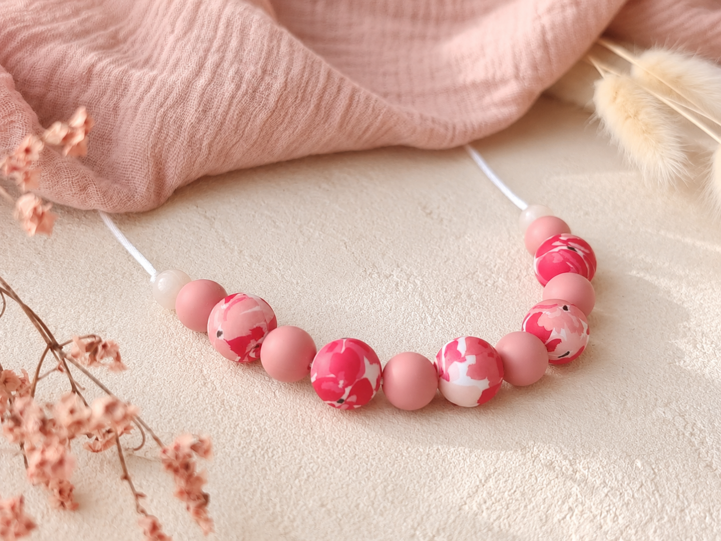 Collier femme silicone chic fleuri - Allaitement portage -Maia hibiscus