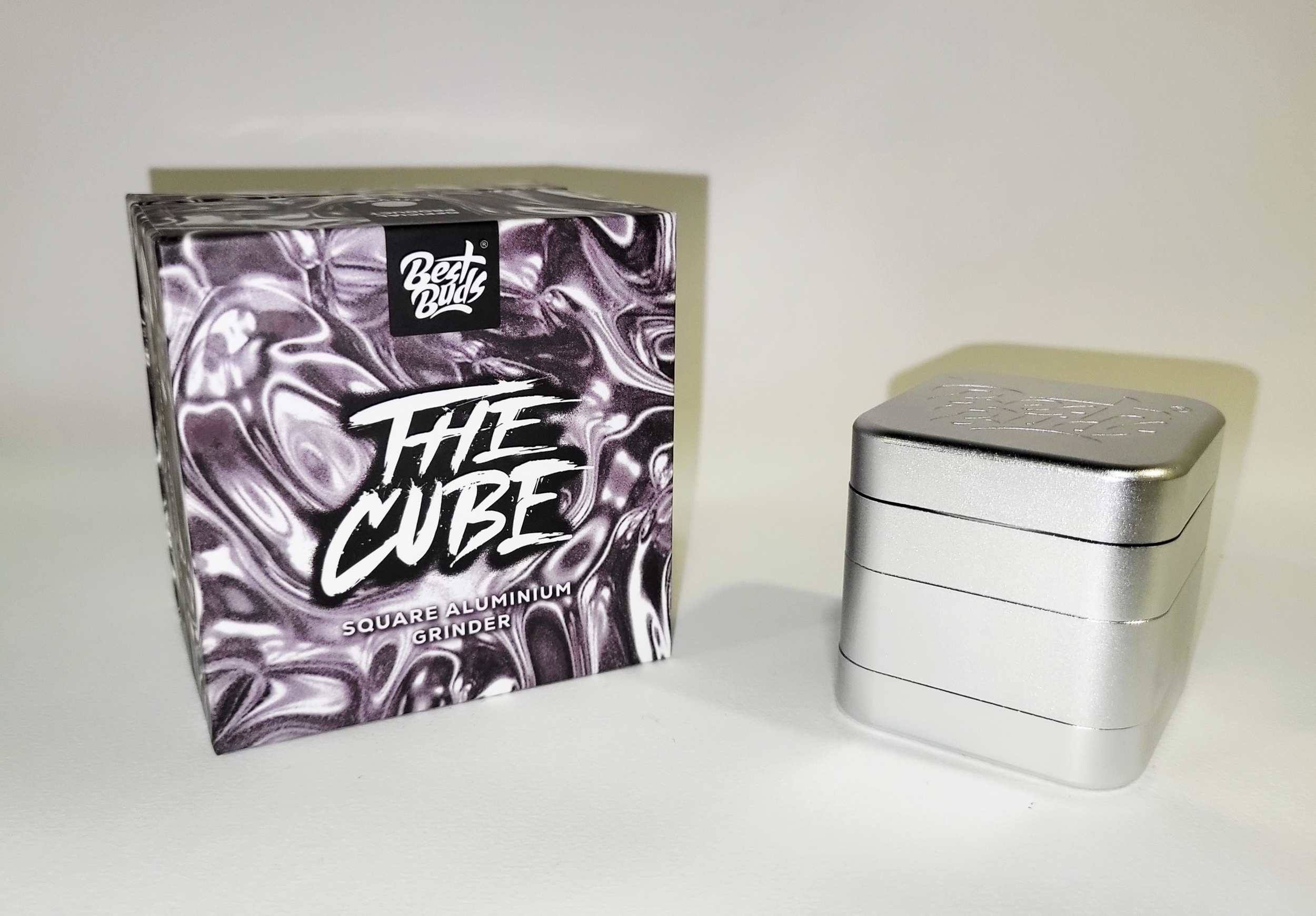 The cube gris1