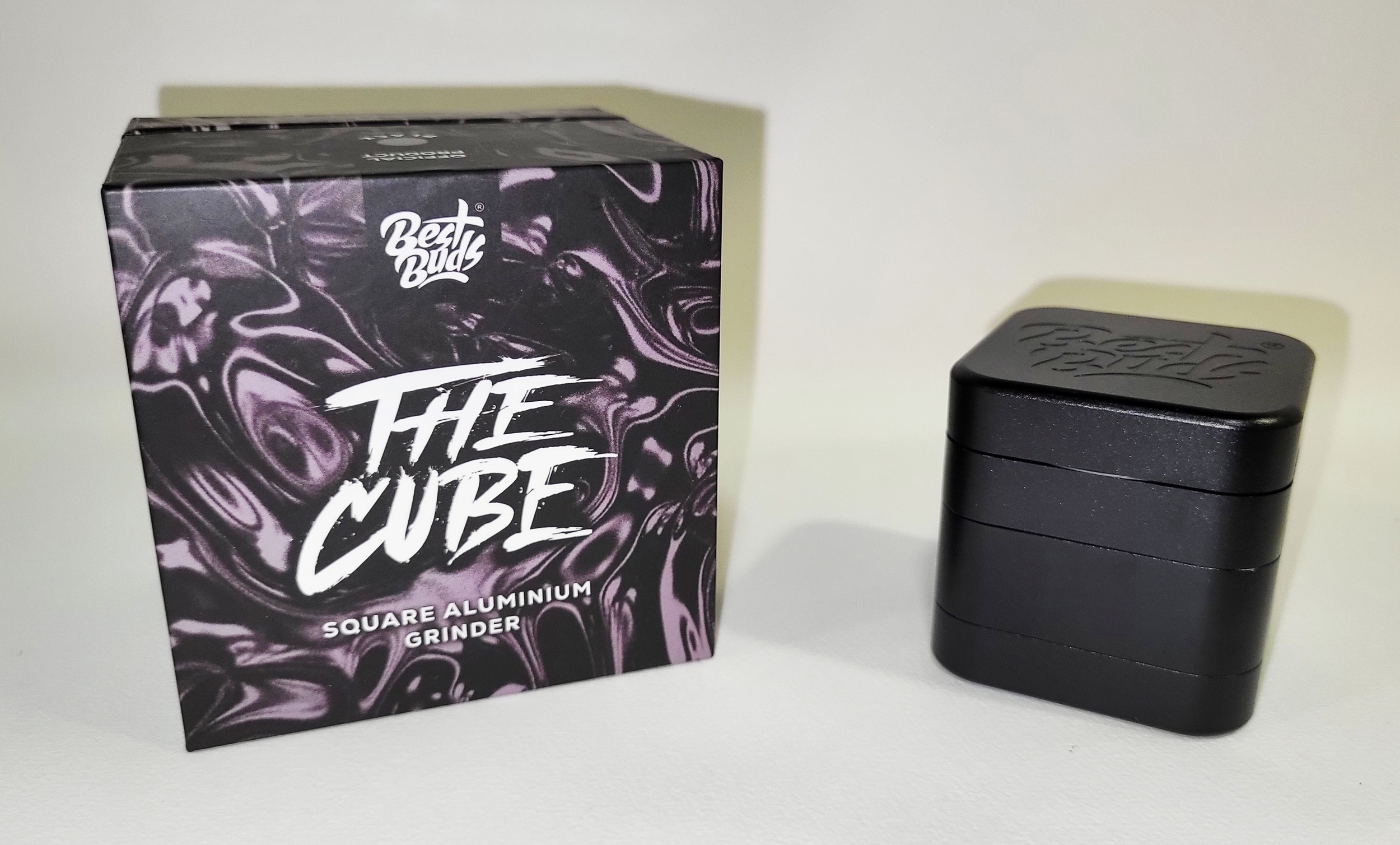 The cube noir1