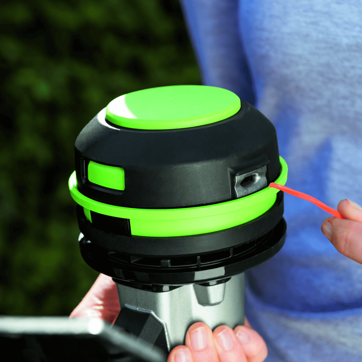 EGO-Line-trimmer-powerload-Step-1-0-zoom