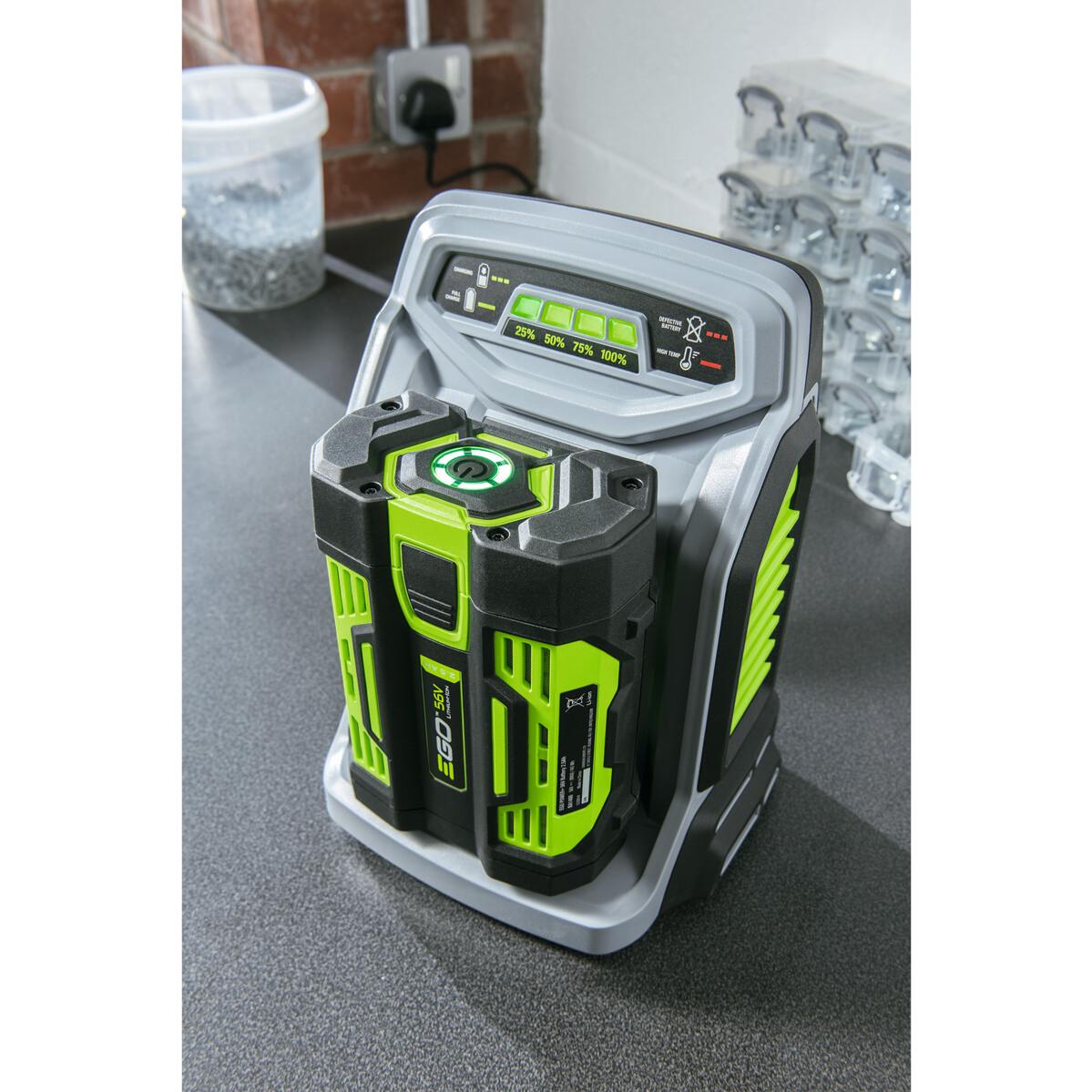 EGO-Battery-Charger-A-2-5AH-updated-zoom