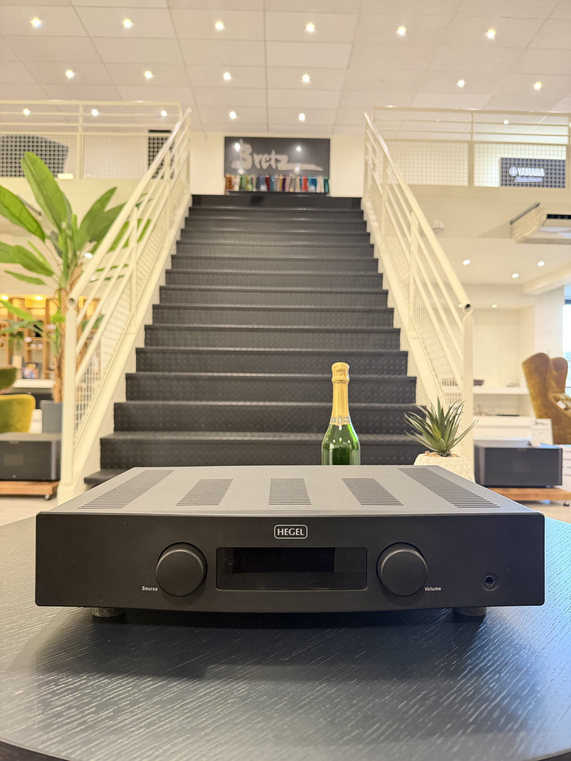 Hegel H90 amplificateur intégré hi-fi ( occasion )